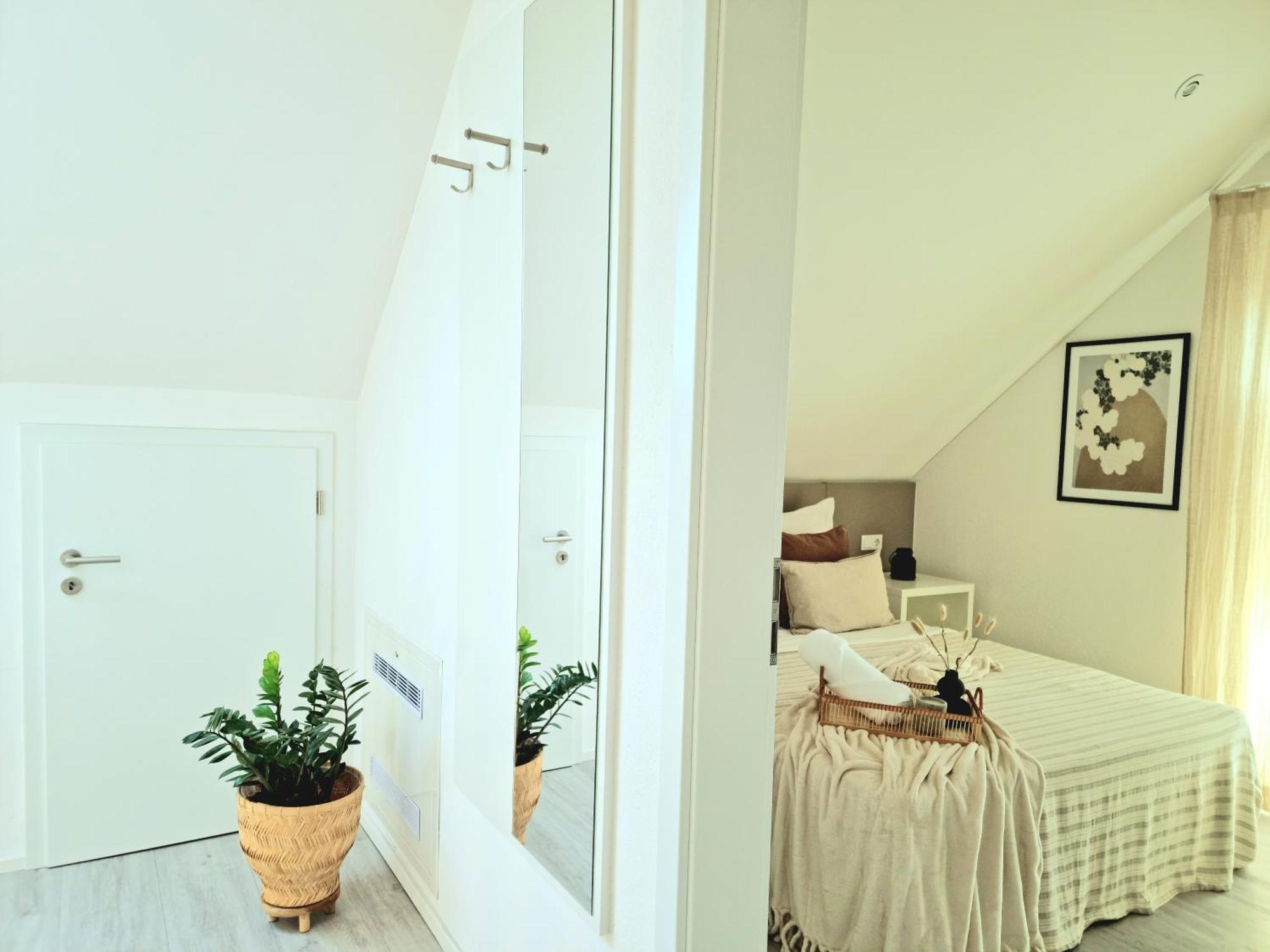 Homestay-Stylish, Zentral- Loft Apartment-Parking Ингольштадт Экстерьер фото